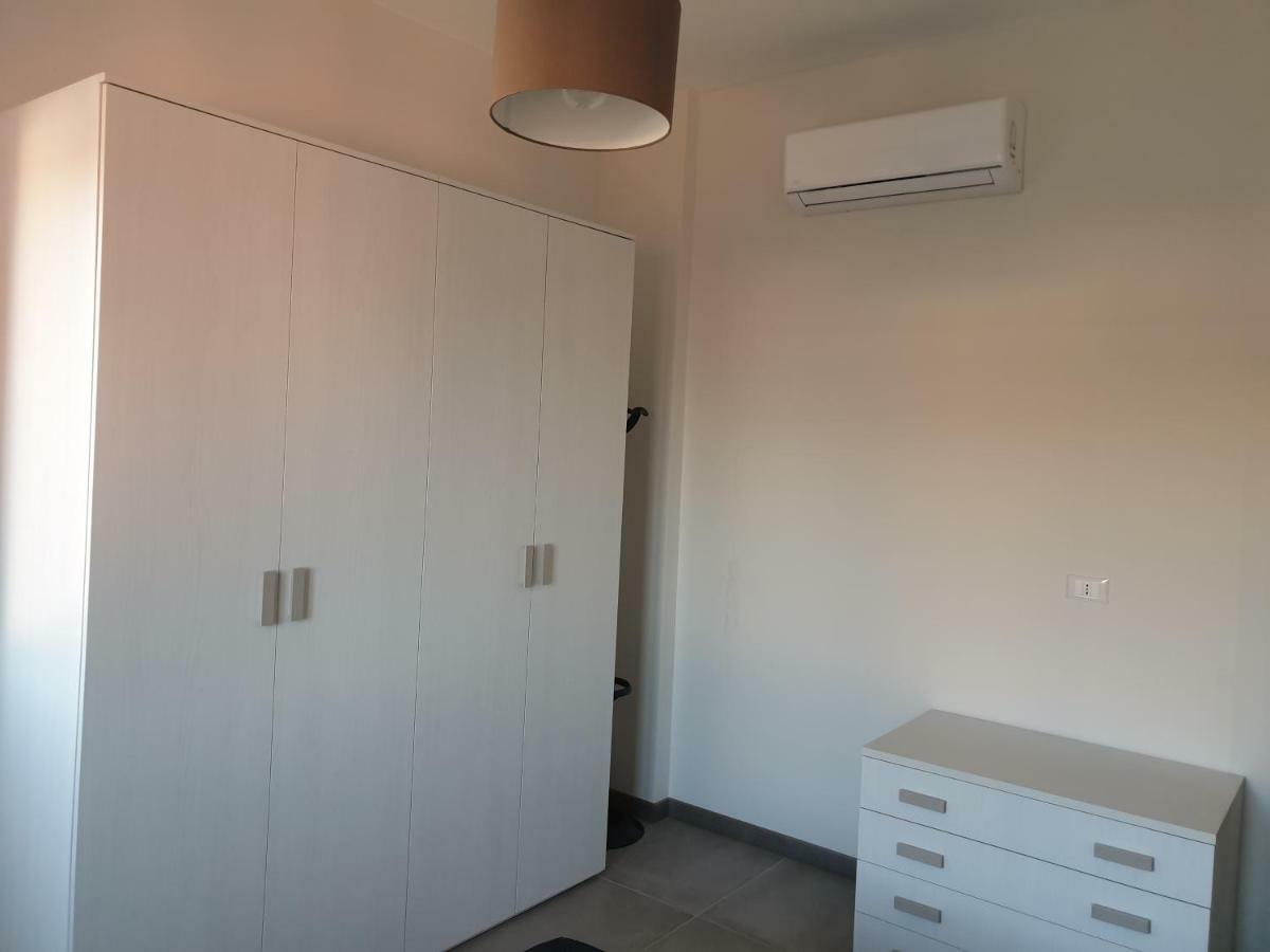 Sun Lake Apartments Desenzano del Garda Exterior photo