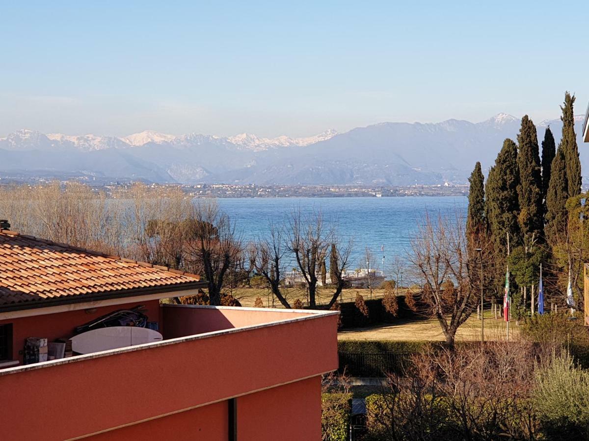 Sun Lake Apartments Desenzano del Garda Exterior photo